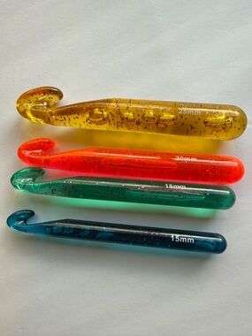 Set of 4 Colorful Jumbo Crochet Hooks - Yellow, Coral, Teal, Blue